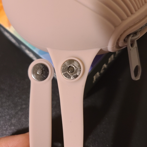 NIB Baby Cove Silicone Pacifier Protector Bag - Picture 4 of 8